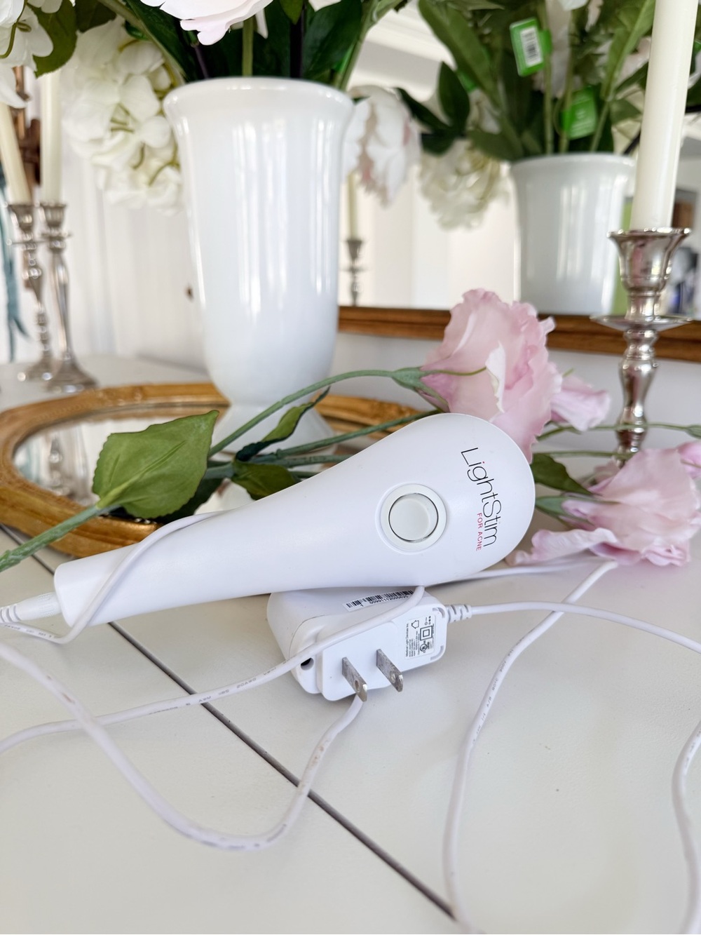 LightStim LED Acne Handheld Device in White